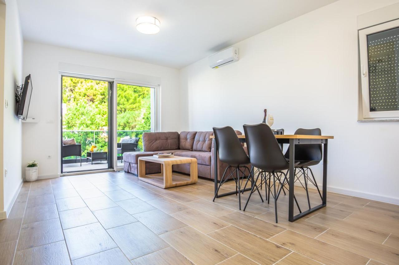 Luxury 2 Bedroom Apartment With Sea View Baška Voda Eksteriør billede