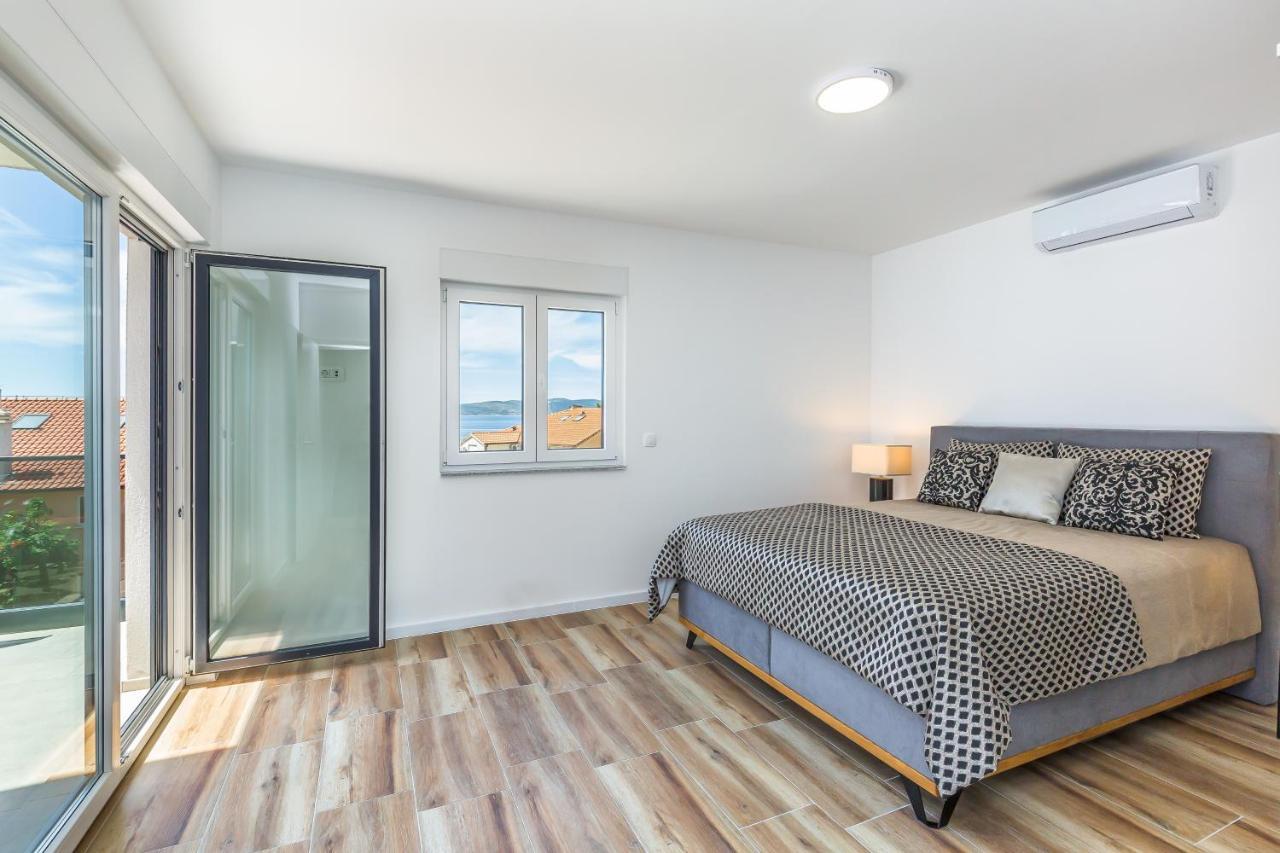 Luxury 2 Bedroom Apartment With Sea View Baška Voda Eksteriør billede