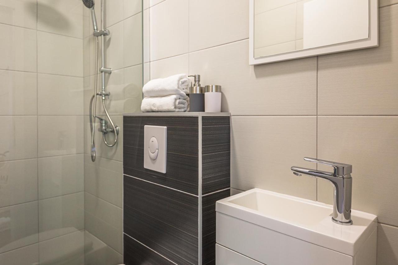 Luxury 2 Bedroom Apartment With Sea View Baška Voda Eksteriør billede