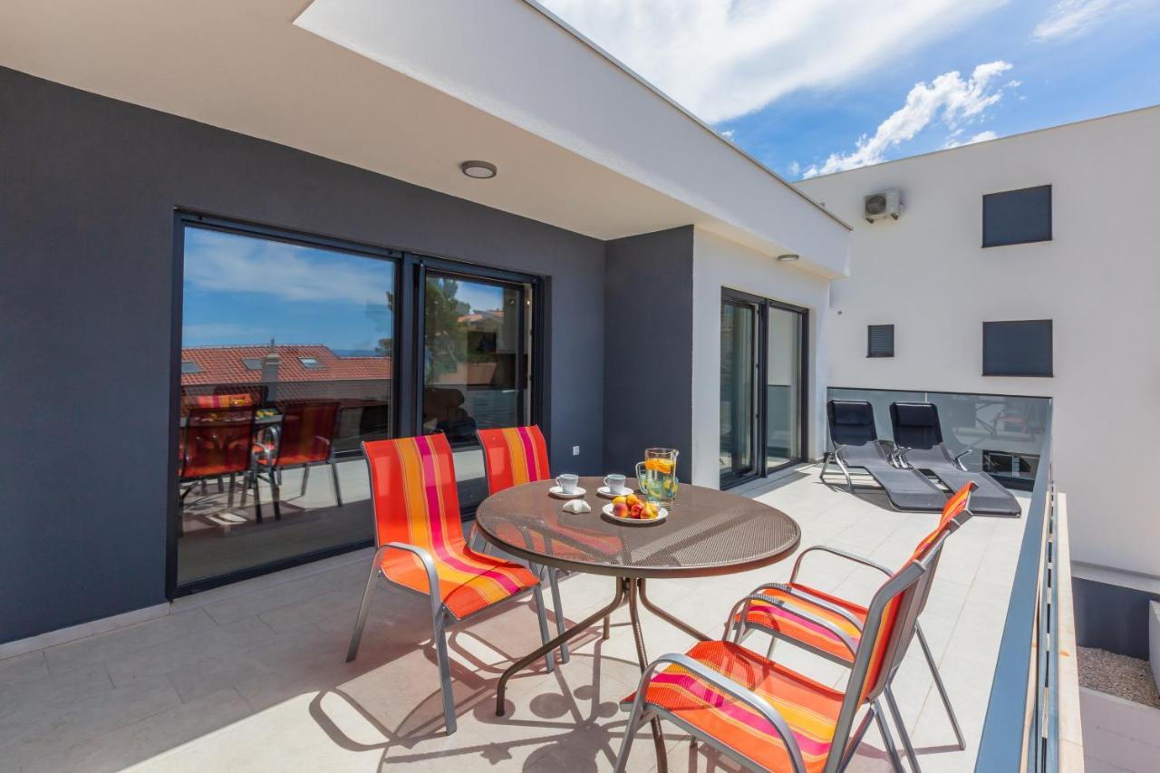 Luxury 2 Bedroom Apartment With Sea View Baška Voda Eksteriør billede